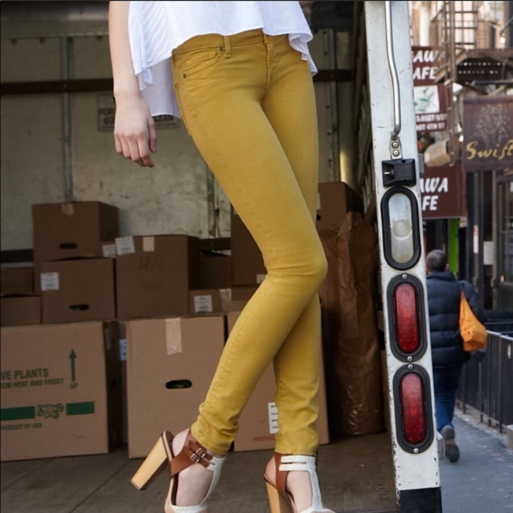 VINCE. Skinny jeans